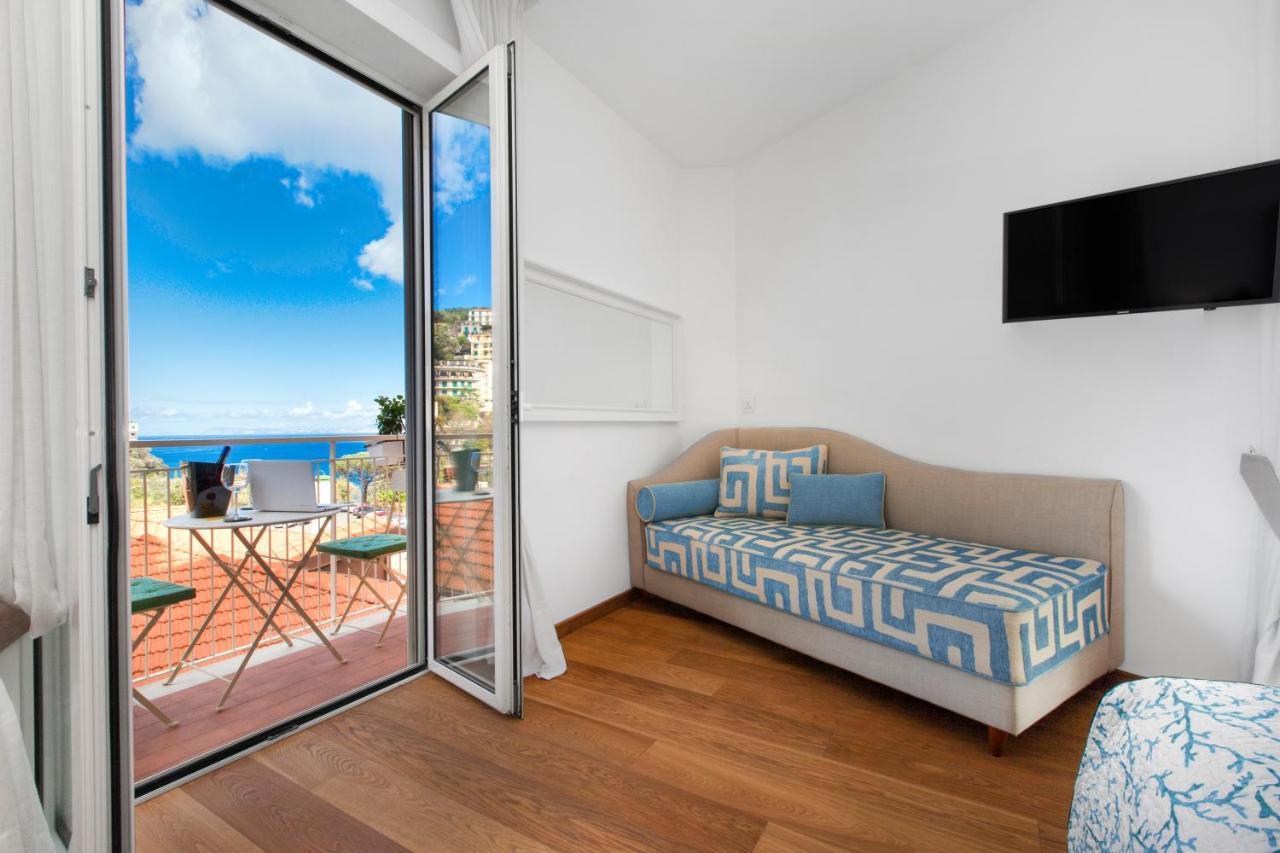 Sorrentovibes - Luxury Home Sea View & Jacuzzi In Sorrento Centre Exterior foto